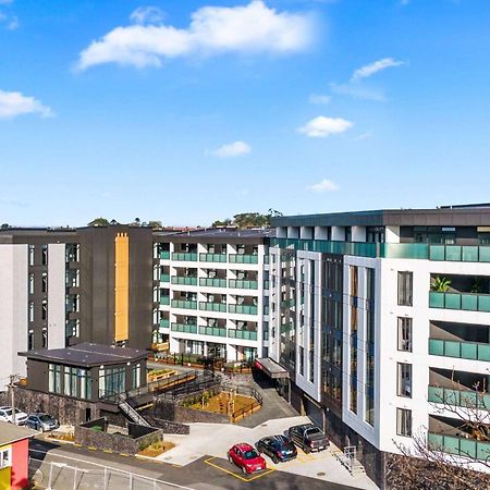 Ramada By Wyndham Newmarket Auckland Exterior foto